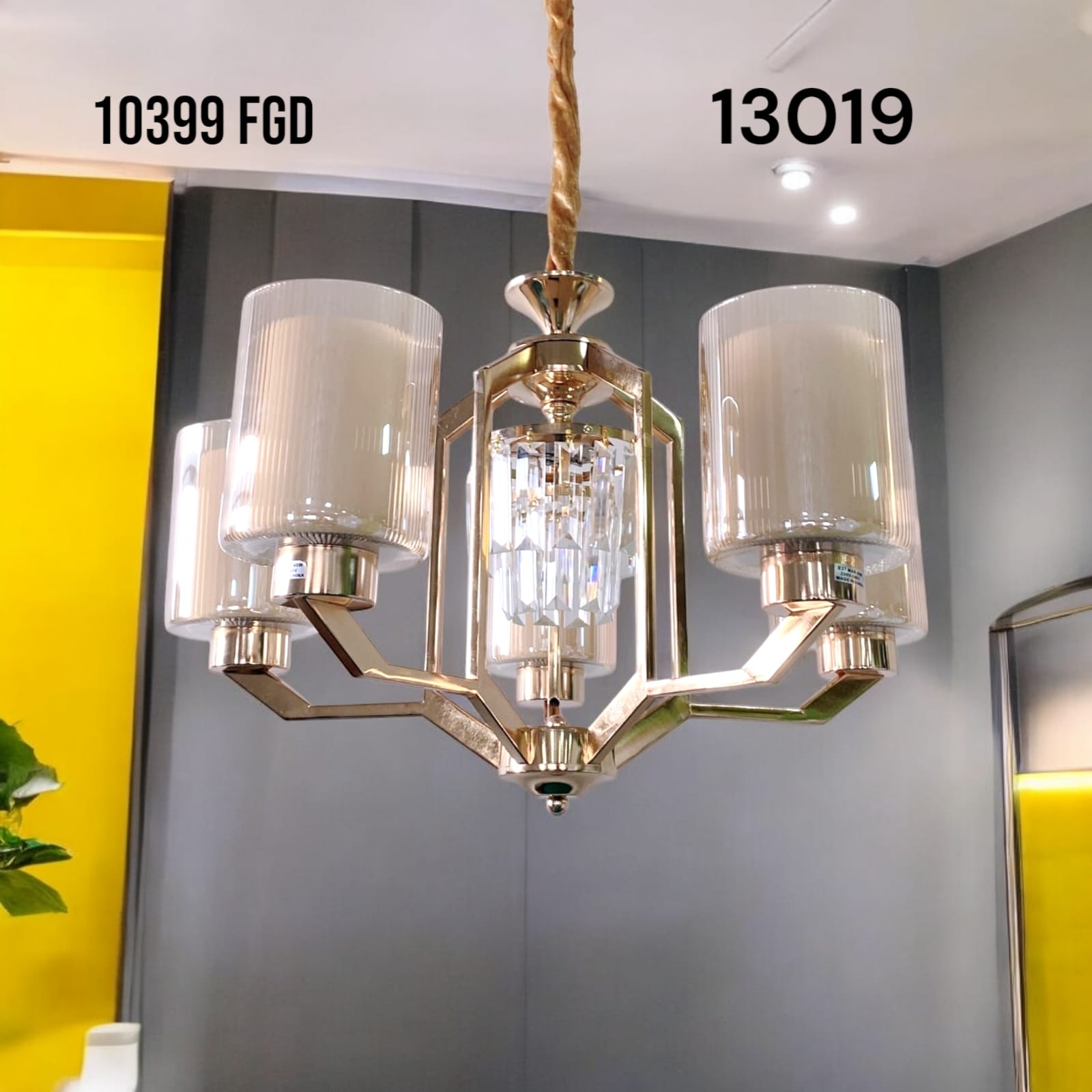 LineaLuxe 10367 FGD Chandelier – Model 10018